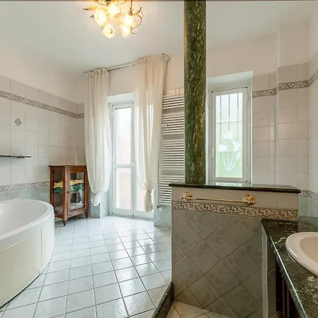 Apartment Emerald House