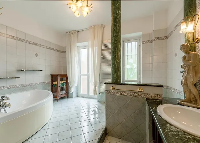 Daire Emerald House