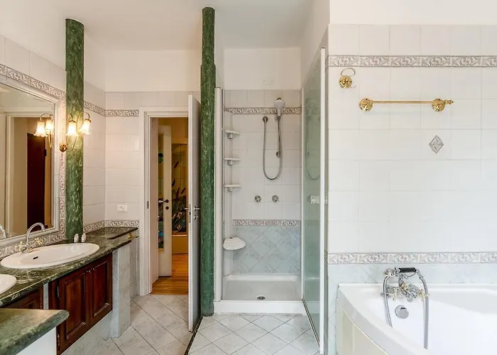 Emerald House Daire Milano