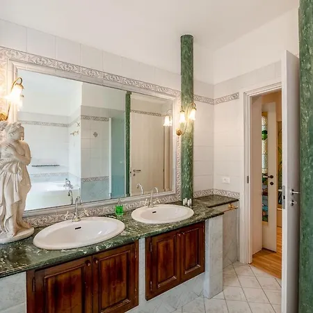Apartment Emerald House Milan